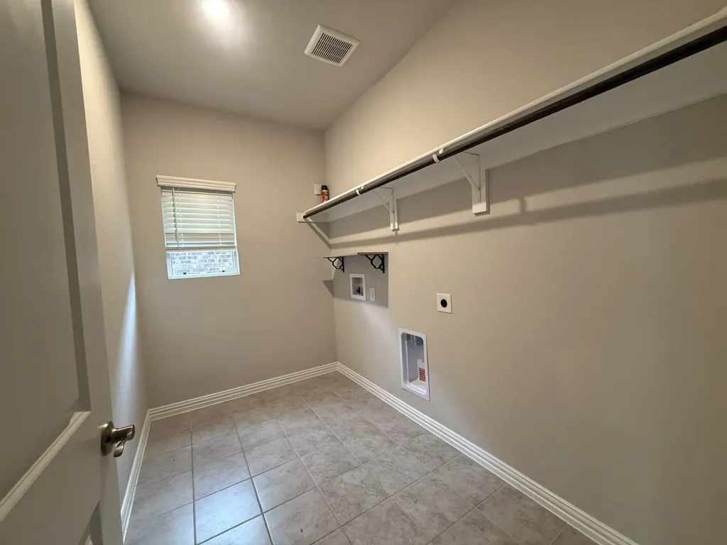 1804 Berry Ridge Trail Aubrey TX 76227