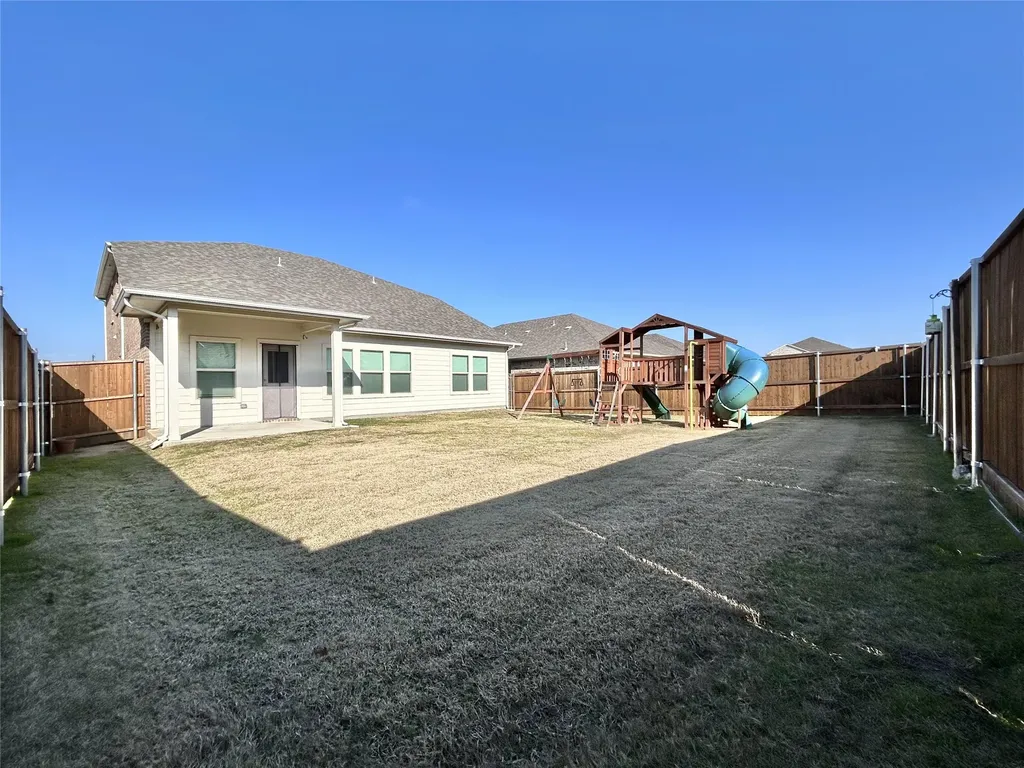 1804 Berry Ridge Trail Aubrey TX 76227