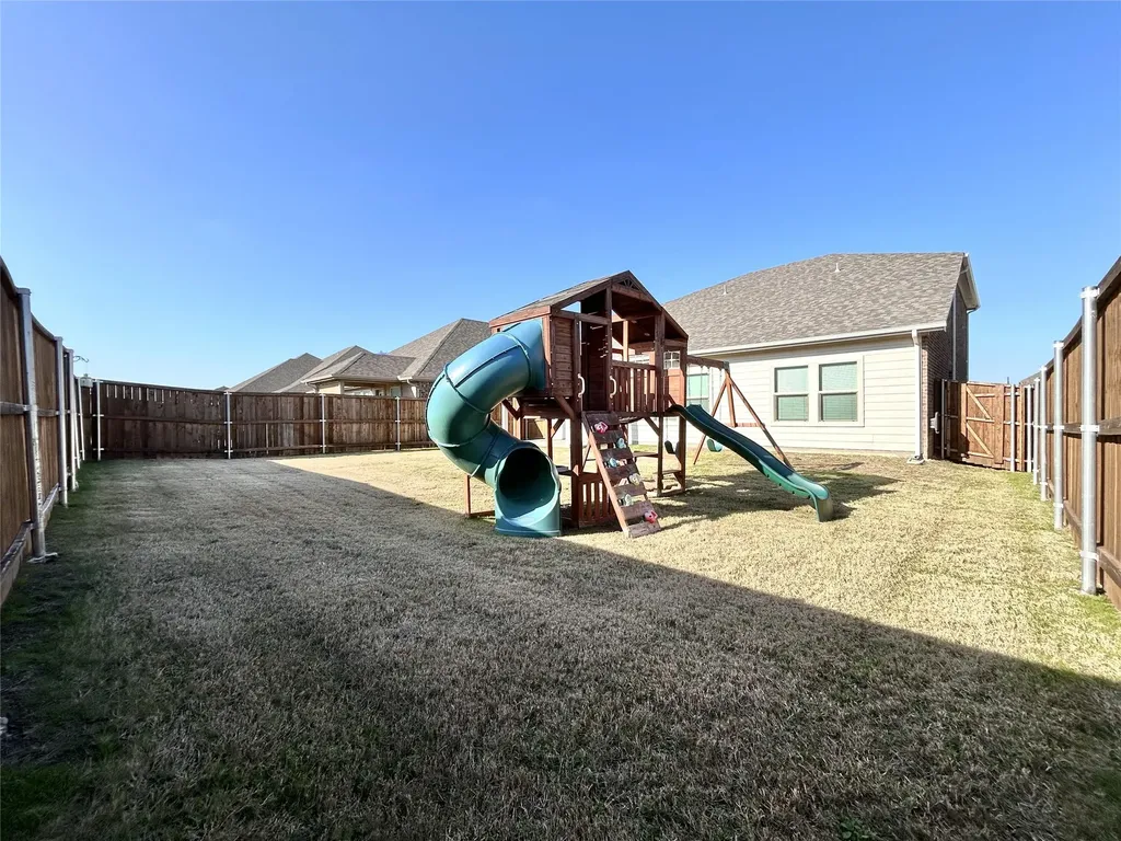 1804 Berry Ridge Trail Aubrey TX 76227
