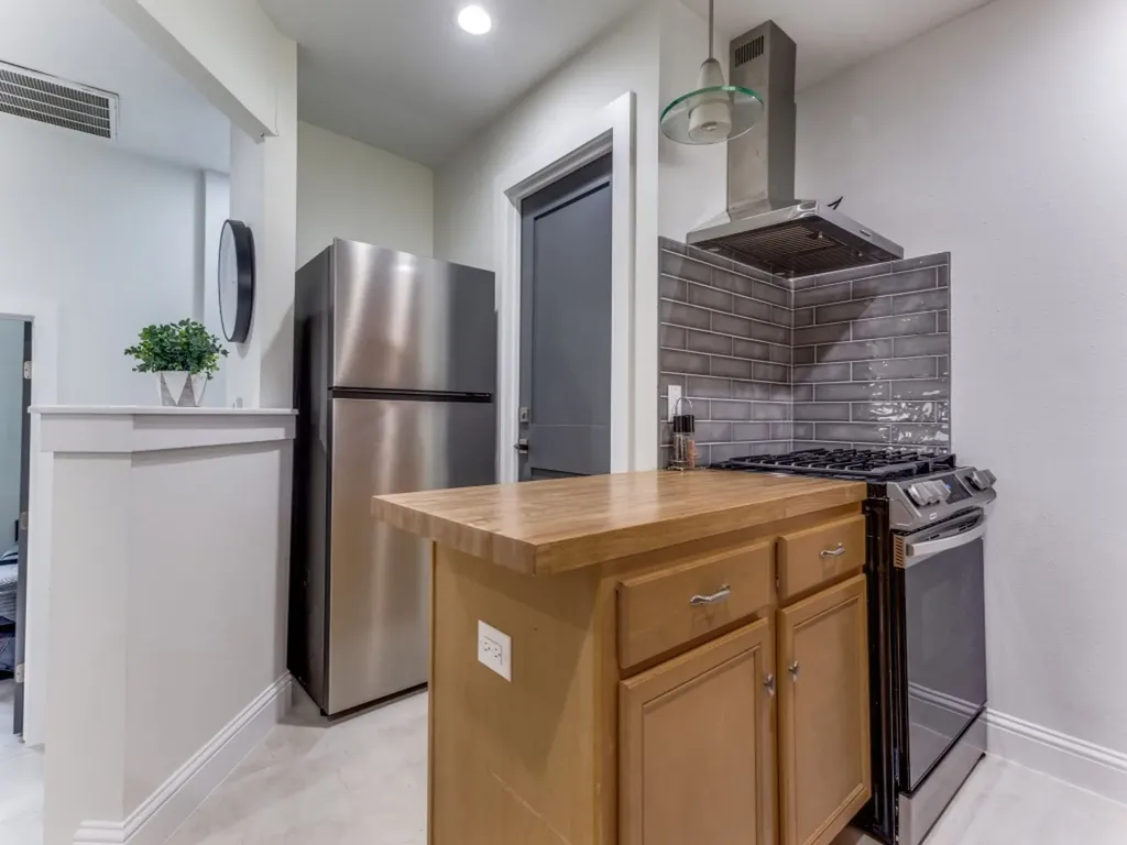 5616 Mcshann Road Dallas TX 75230
