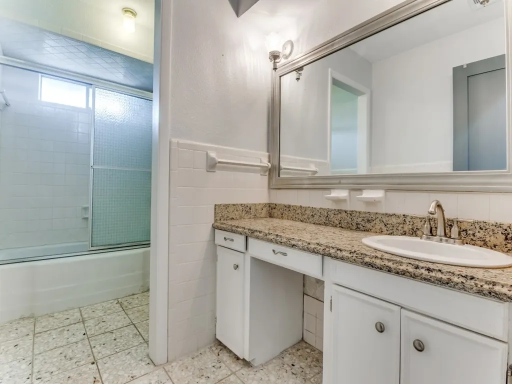 5616 Mcshann Road Dallas TX 75230