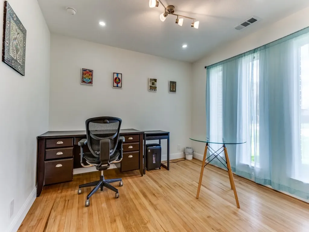 5616 Mcshann Road Dallas TX 75230