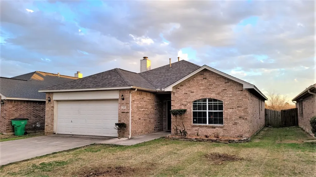 3408 Columbus Street Gainesville TX 76240