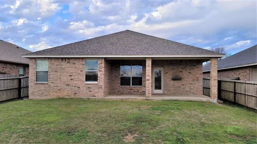 3408 Columbus Street Gainesville TX 76240