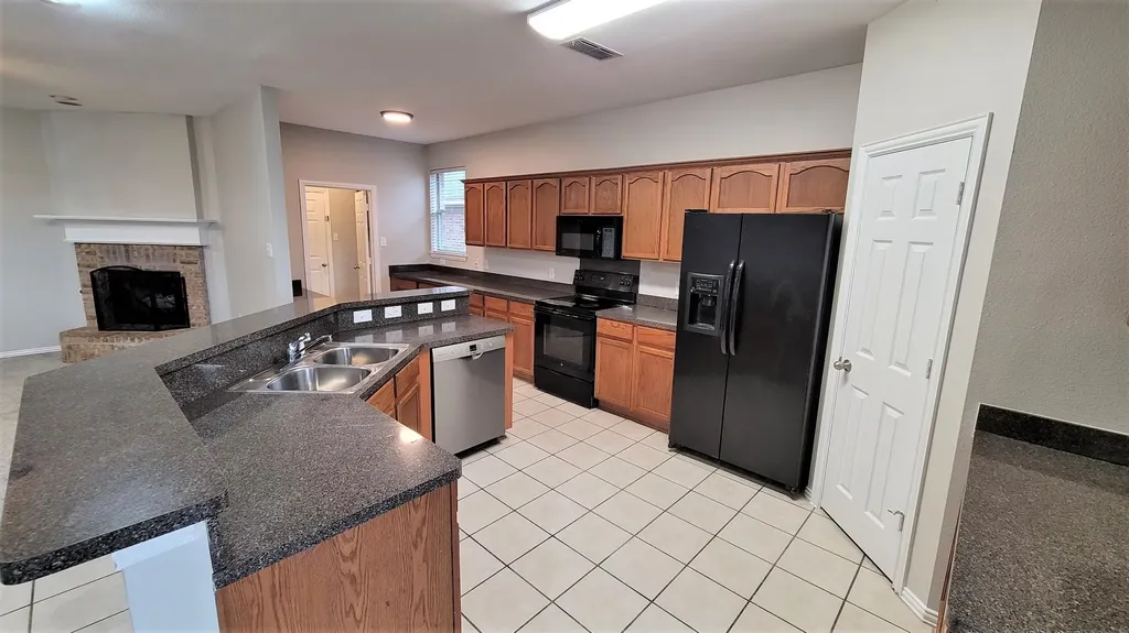 3408 Columbus Street Gainesville TX 76240