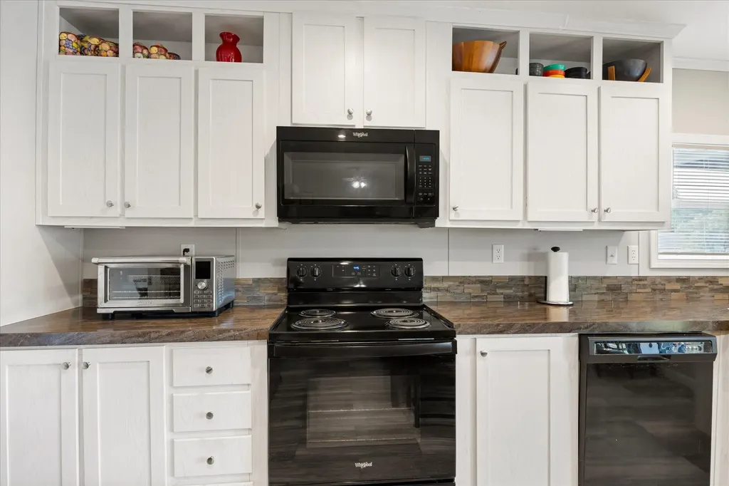 6623 Dayla Court Granbury TX 76049