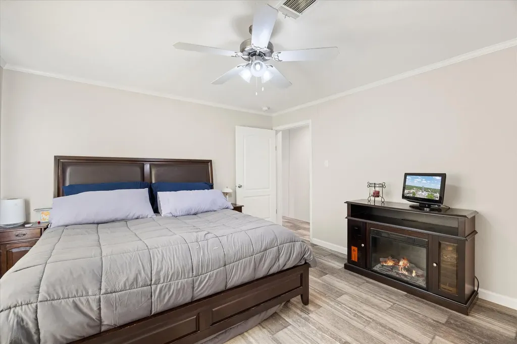 6623 Dayla Court Granbury TX 76049