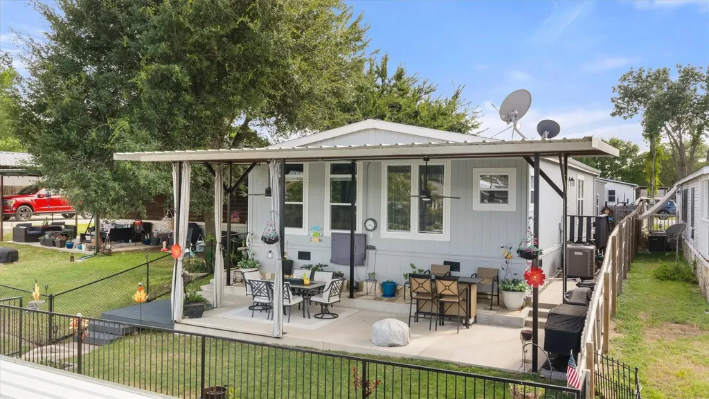 6623 Dayla Court Granbury TX 76049