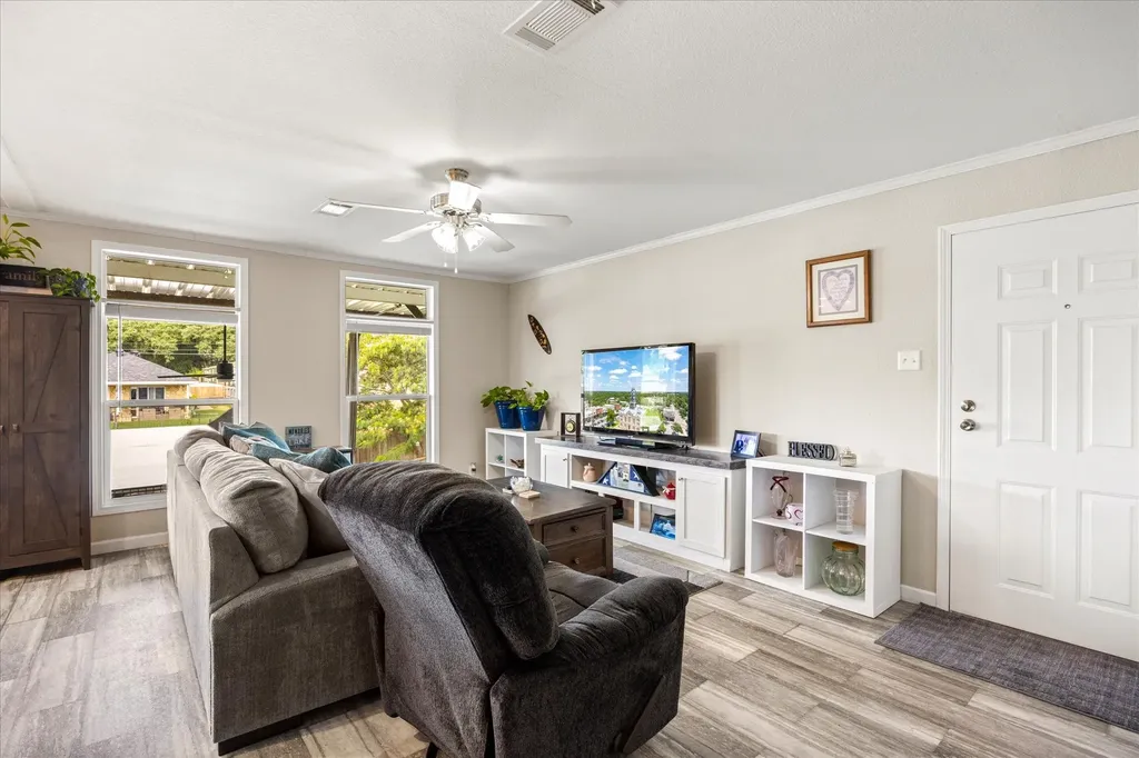 6623 Dayla Court Granbury TX 76049