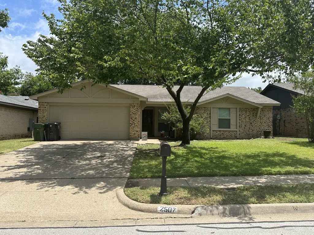 2507 Mardell Drive Arlington TX 76016