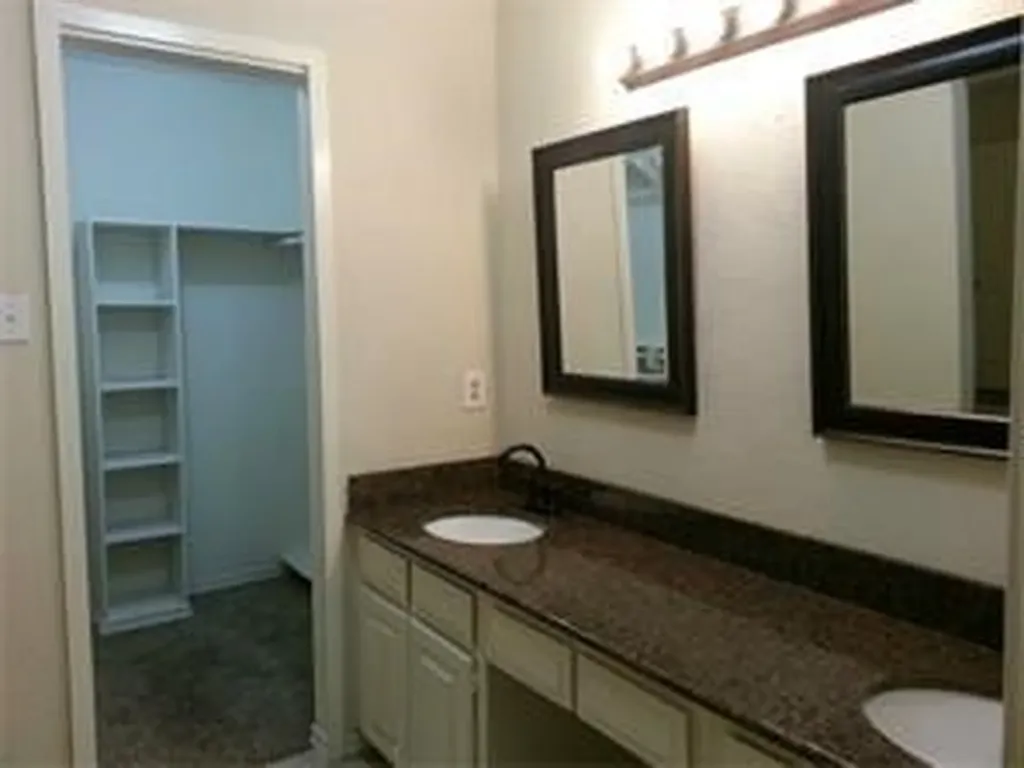 2507 Mardell Drive Arlington TX 76016