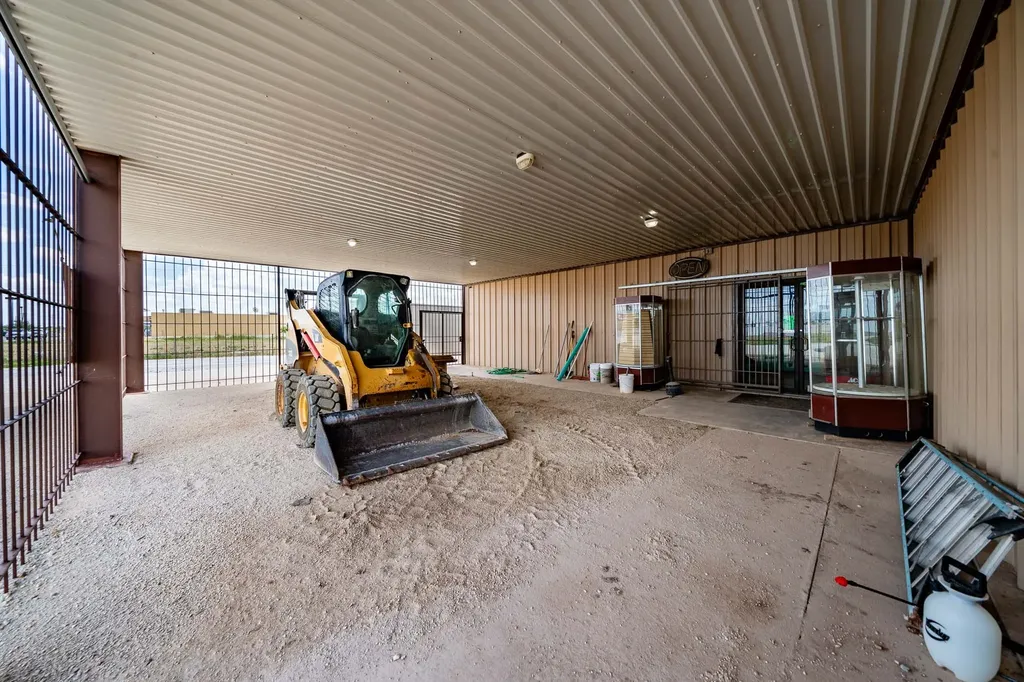 2165 Us Highway 277 N Anson TX 79501