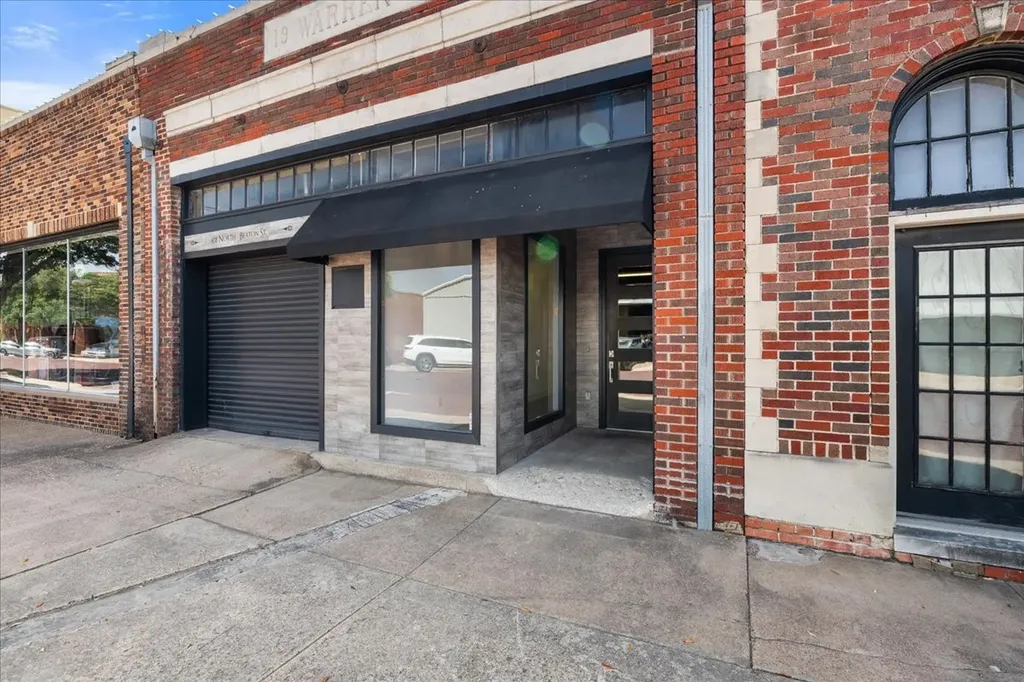 418 N Beaton St Street Corsicana TX 75110