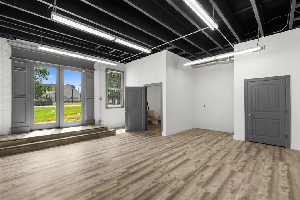 418 N Beaton St Street Corsicana TX 75110