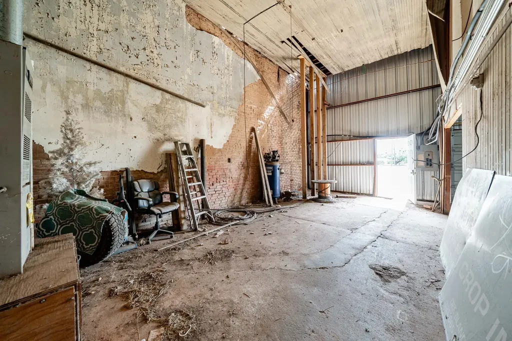 1231 Commercial Street Anson TX 79501