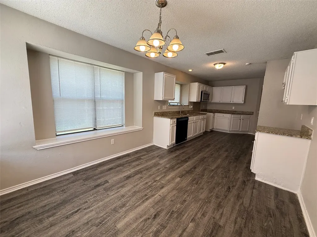 4910 Kelso Lane Garland TX 75043