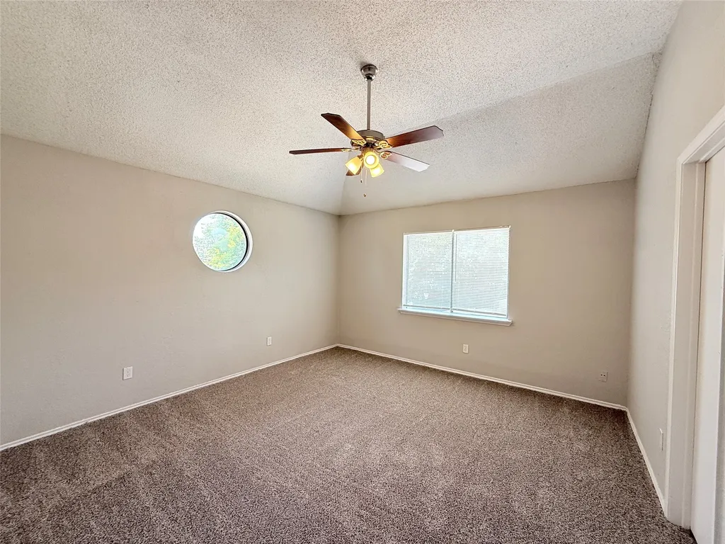 4910 Kelso Lane Garland TX 75043