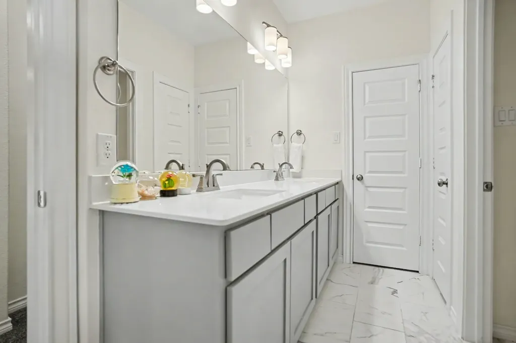2146 Zurek Lane Heath TX 75126