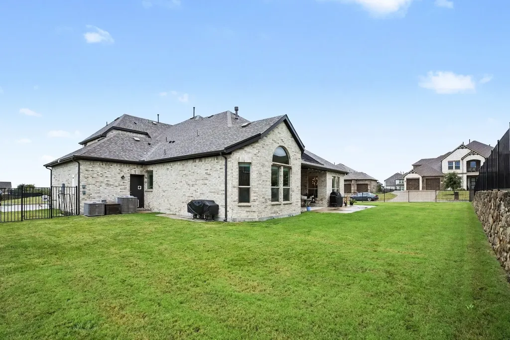 2146 Zurek Lane Heath TX 75126