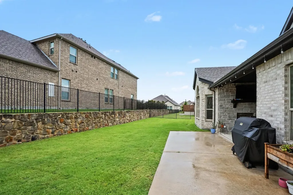 2146 Zurek Lane Heath TX 75126