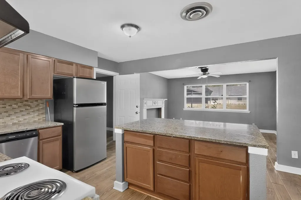 2228 52nd Street Dallas TX 75216