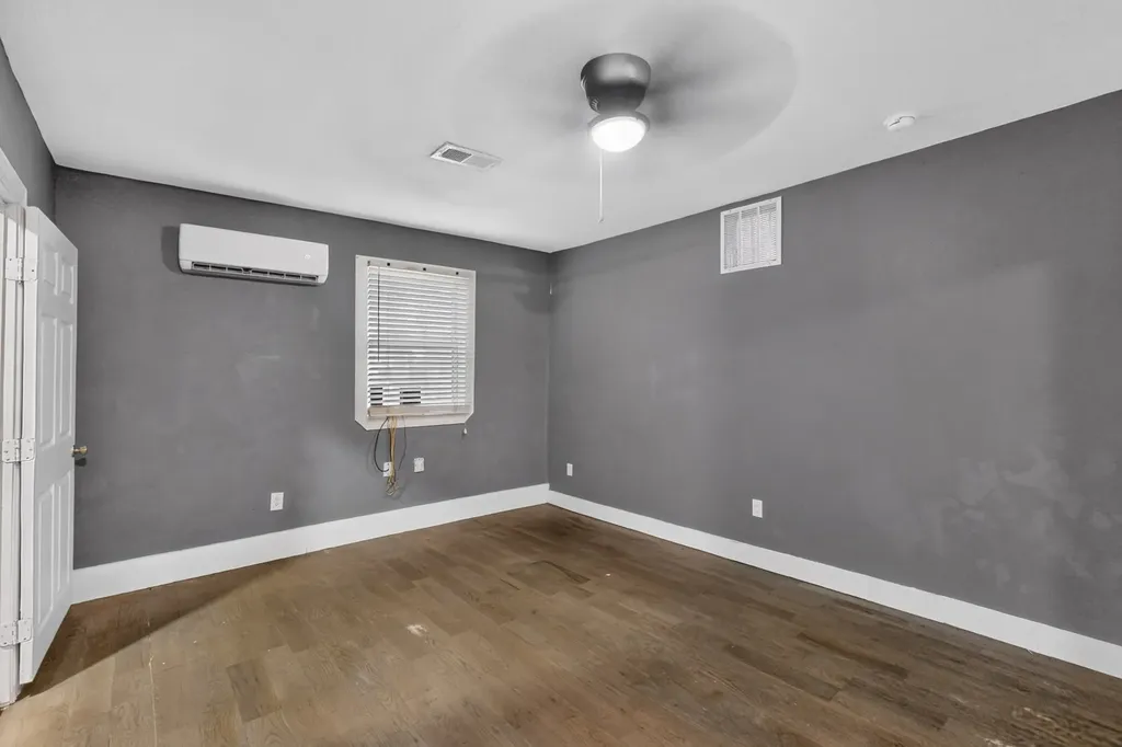 2228 52nd Street Dallas TX 75216