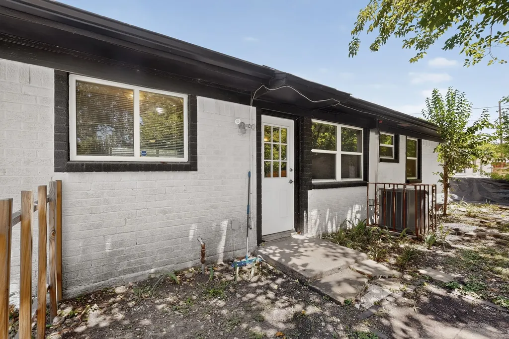 2228 52nd Street Dallas TX 75216