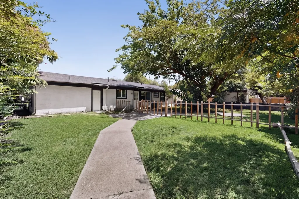 2228 52nd Street Dallas TX 75216
