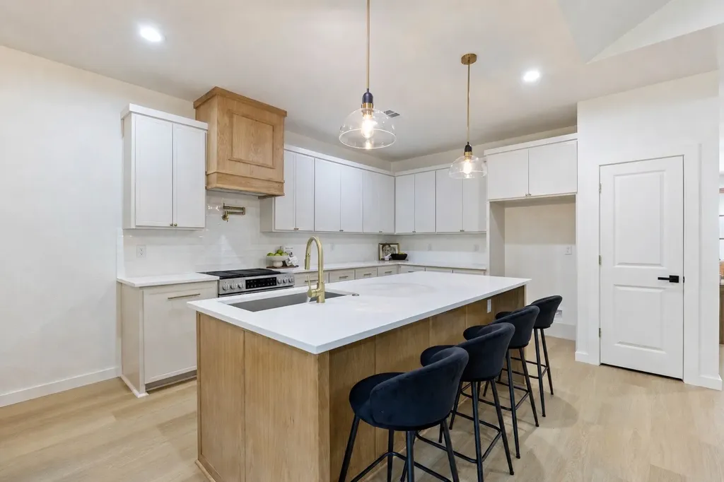 2536 56th Street Dallas TX 75241