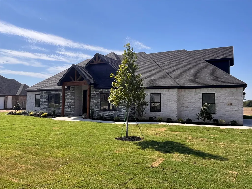 1404 Dixie Estates Way Whitesboro TX 76273