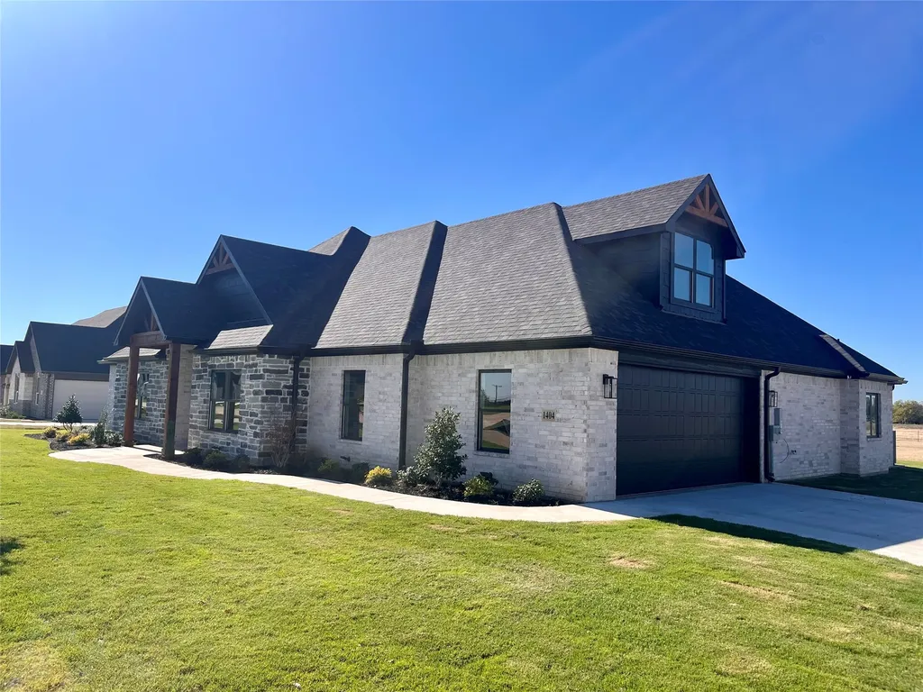 1404 Dixie Estates Way Whitesboro TX 76273
