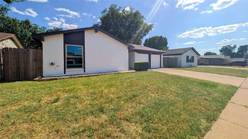 6412 Grasshopper Drive Watauga TX 76148