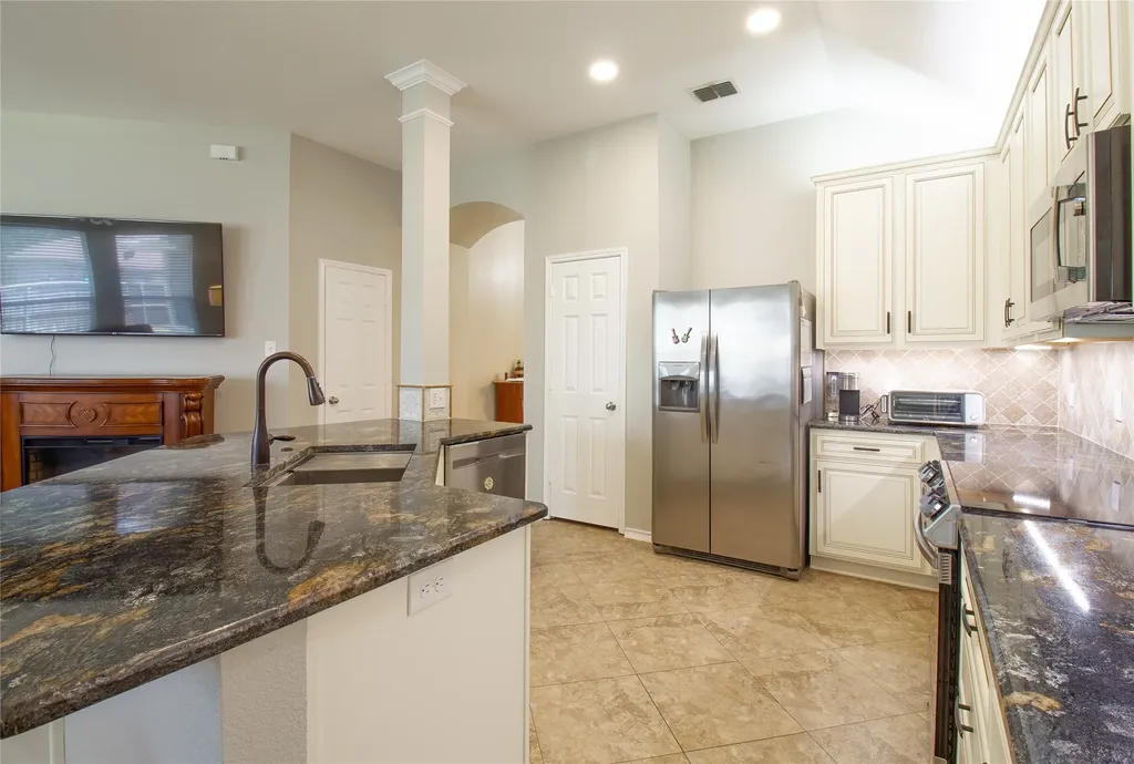 406 Hackberry Drive Fate TX 75087