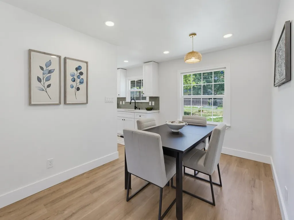 5852 Lyle Street Westworth Village TX 76114