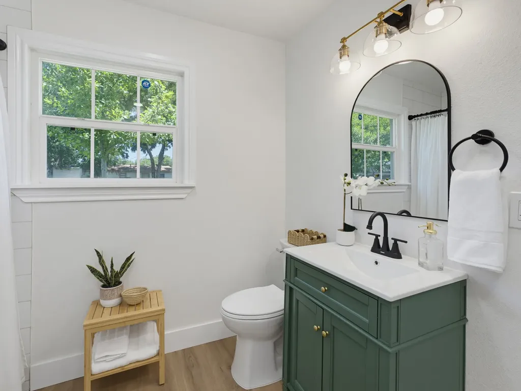 5852 Lyle Street Westworth Village TX 76114