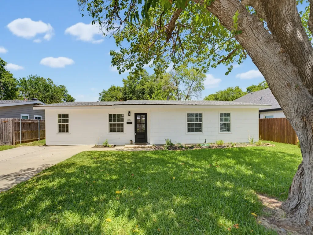 5852 Lyle Street Westworth Village TX 76114