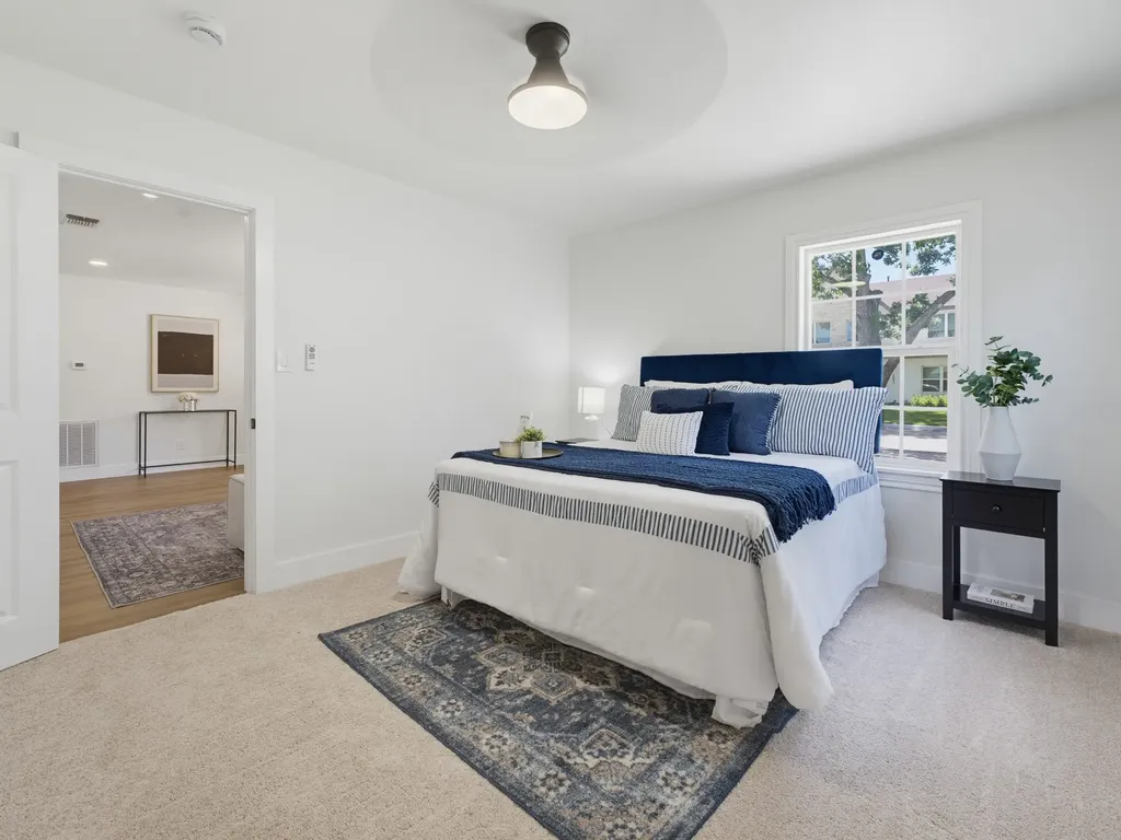 5852 Lyle Street Westworth Village TX 76114
