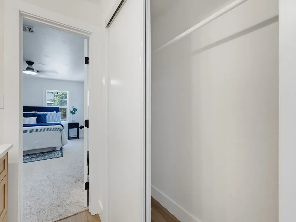 5852 Lyle Street Westworth Village TX 76114