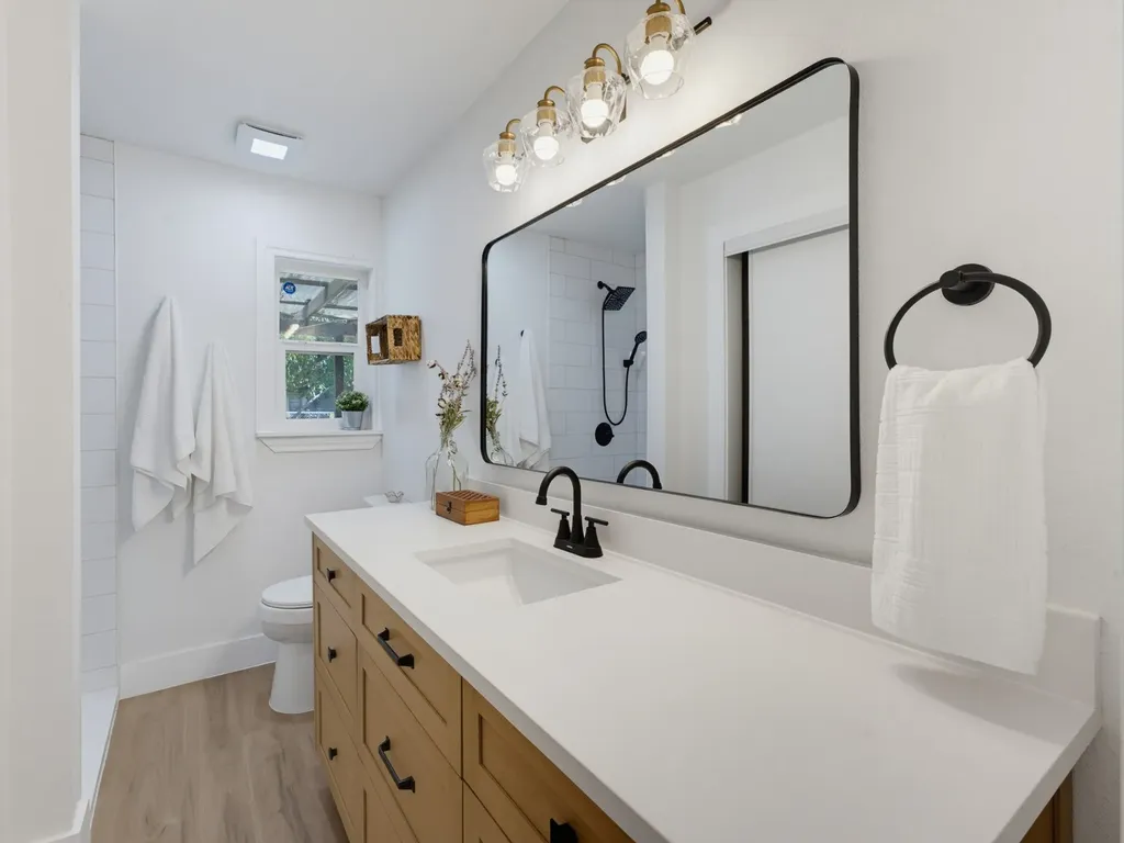 5852 Lyle Street Westworth Village TX 76114