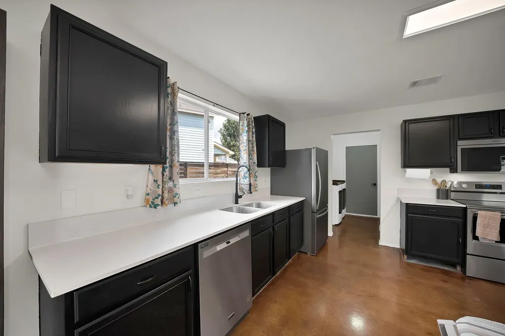 1015 Crow Court Dallas TX 75051