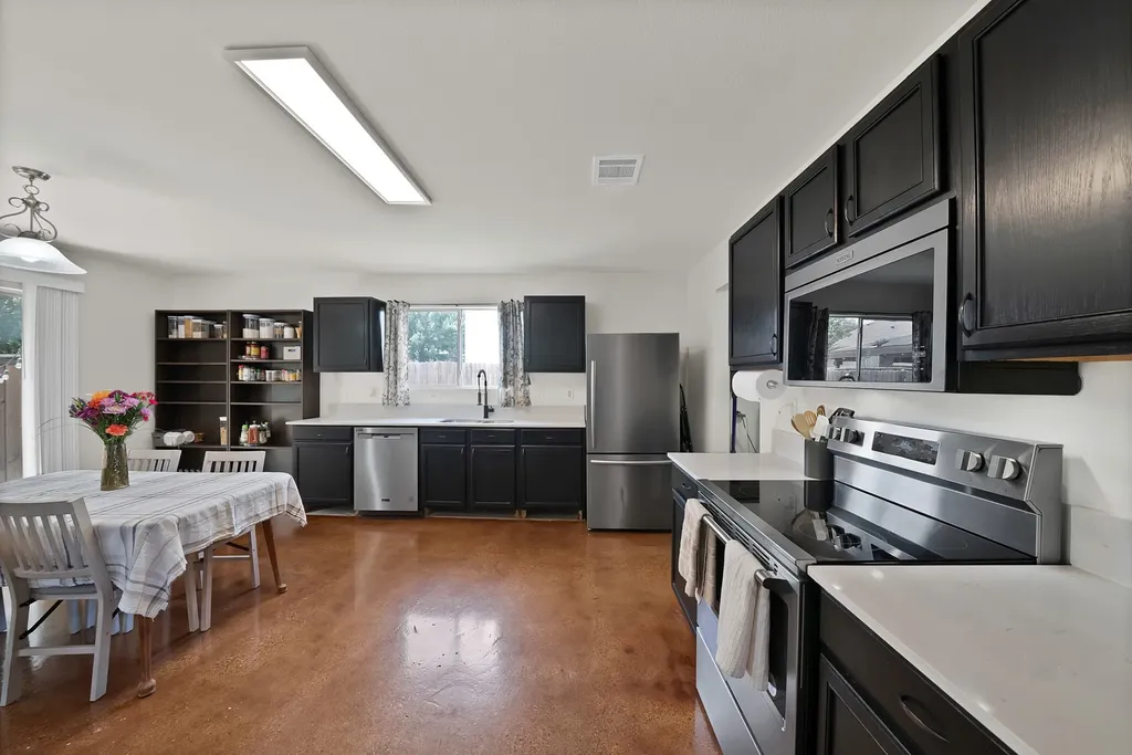 1015 Crow Court Dallas TX 75051