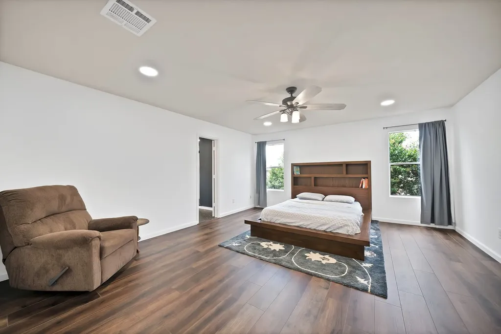 1015 Crow Court Dallas TX 75051