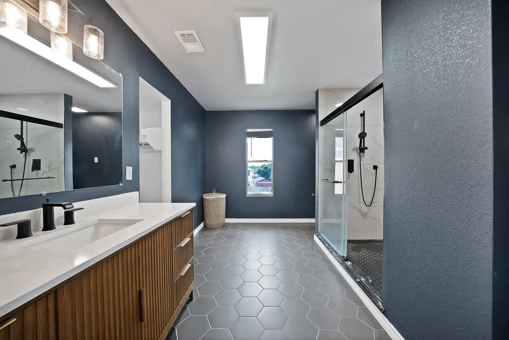 1015 Crow Court Dallas TX 75051