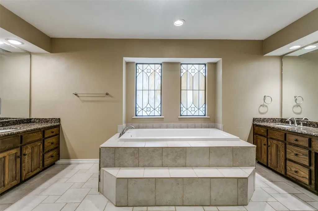 8 Winding Creek Court Trophy Club TX 76262