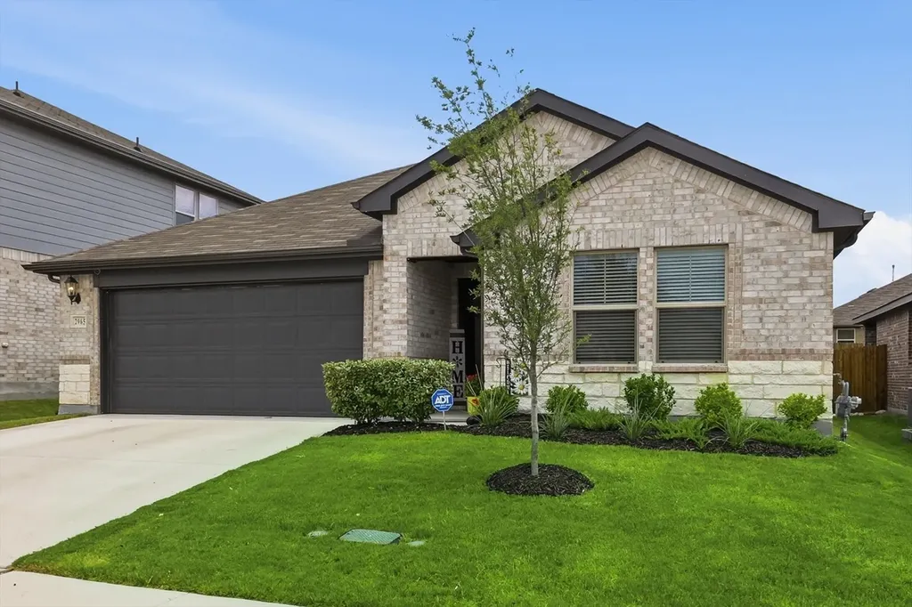 2965 Fox Trail Lane Fort Worth TX 76108