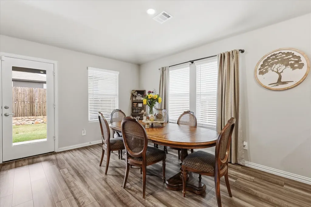 2965 Fox Trail Lane Fort Worth TX 76108
