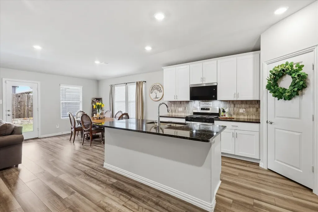 2965 Fox Trail Lane Fort Worth TX 76108