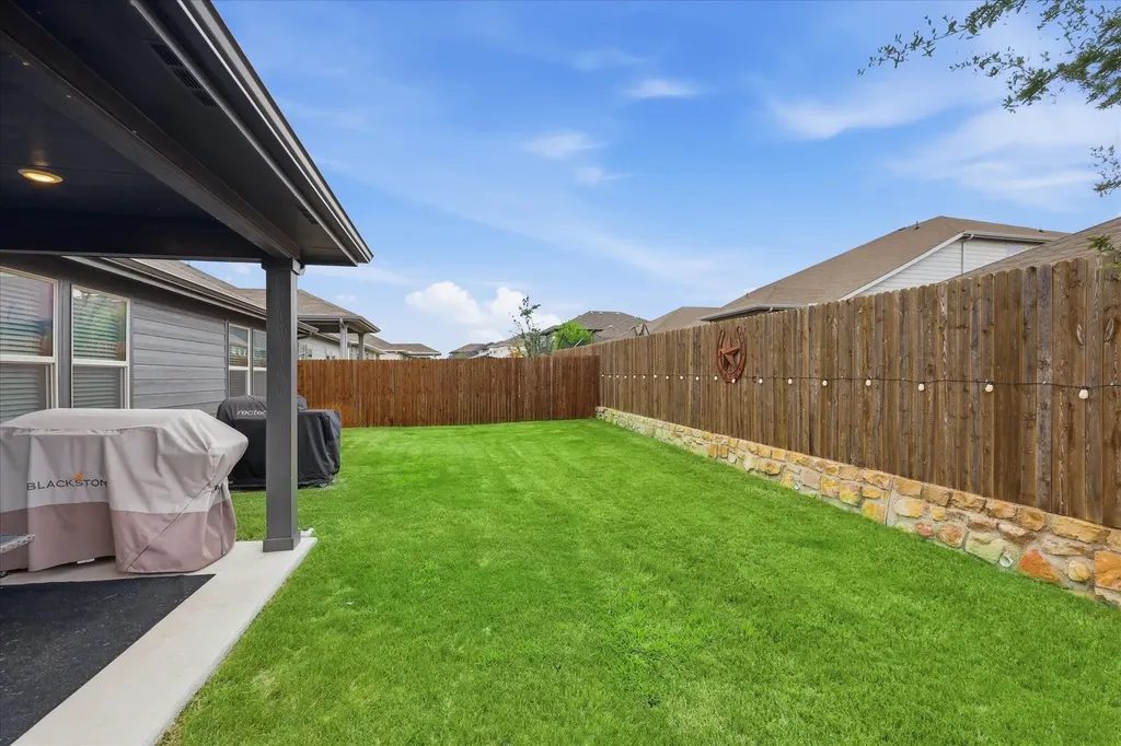 2965 Fox Trail Lane Fort Worth TX 76108