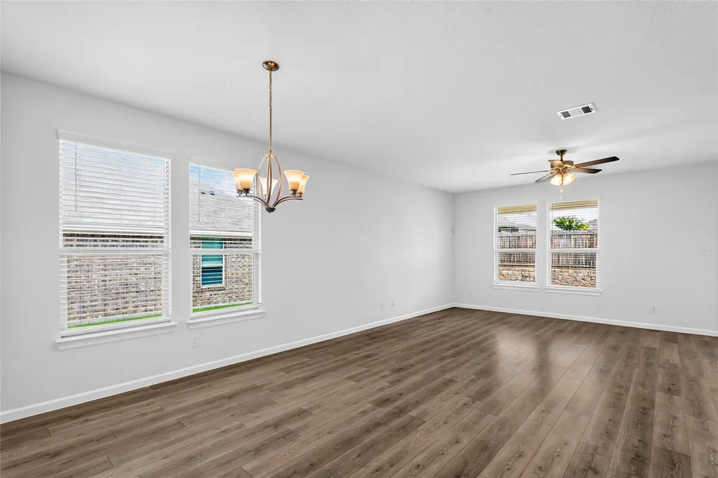 404 Vawter Drive Van Alstyne TX 75495