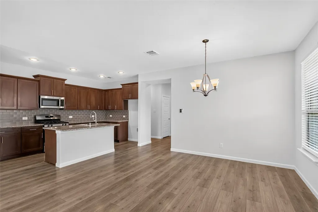 404 Vawter Drive Van Alstyne TX 75495